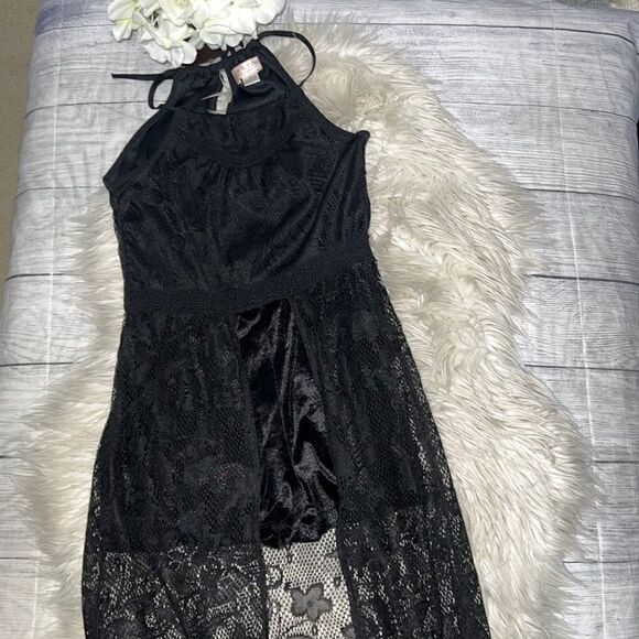 Band of Gypsies | Zoe & Rose Black Velvet Romper Keyhole Lace Overlay sz M Boho - Picture 1 of 9